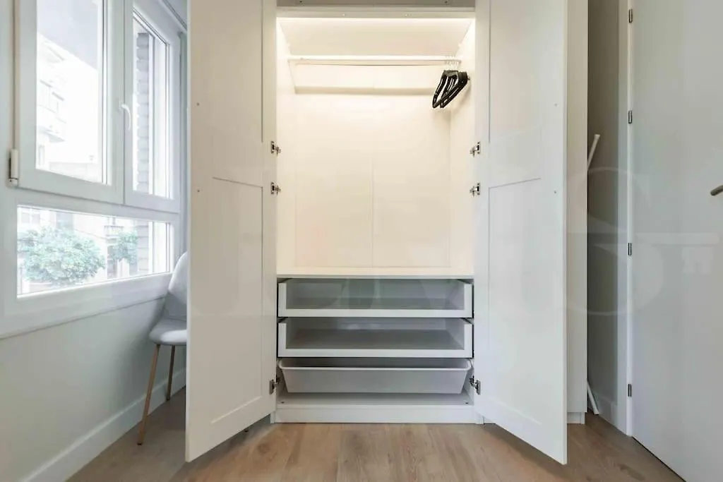 Spacious 3 Bedroom Apartment By Rems Málaga