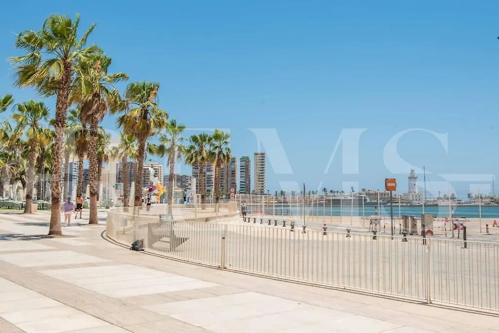 Spacious 3 Bedroom Apartment By Rems Málaga 0*,