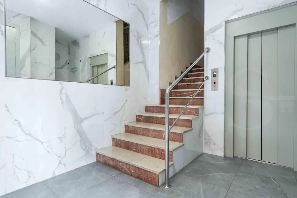 Spacious 3 Bedroom Apartment By Rems Málaga 0*,  Espagne