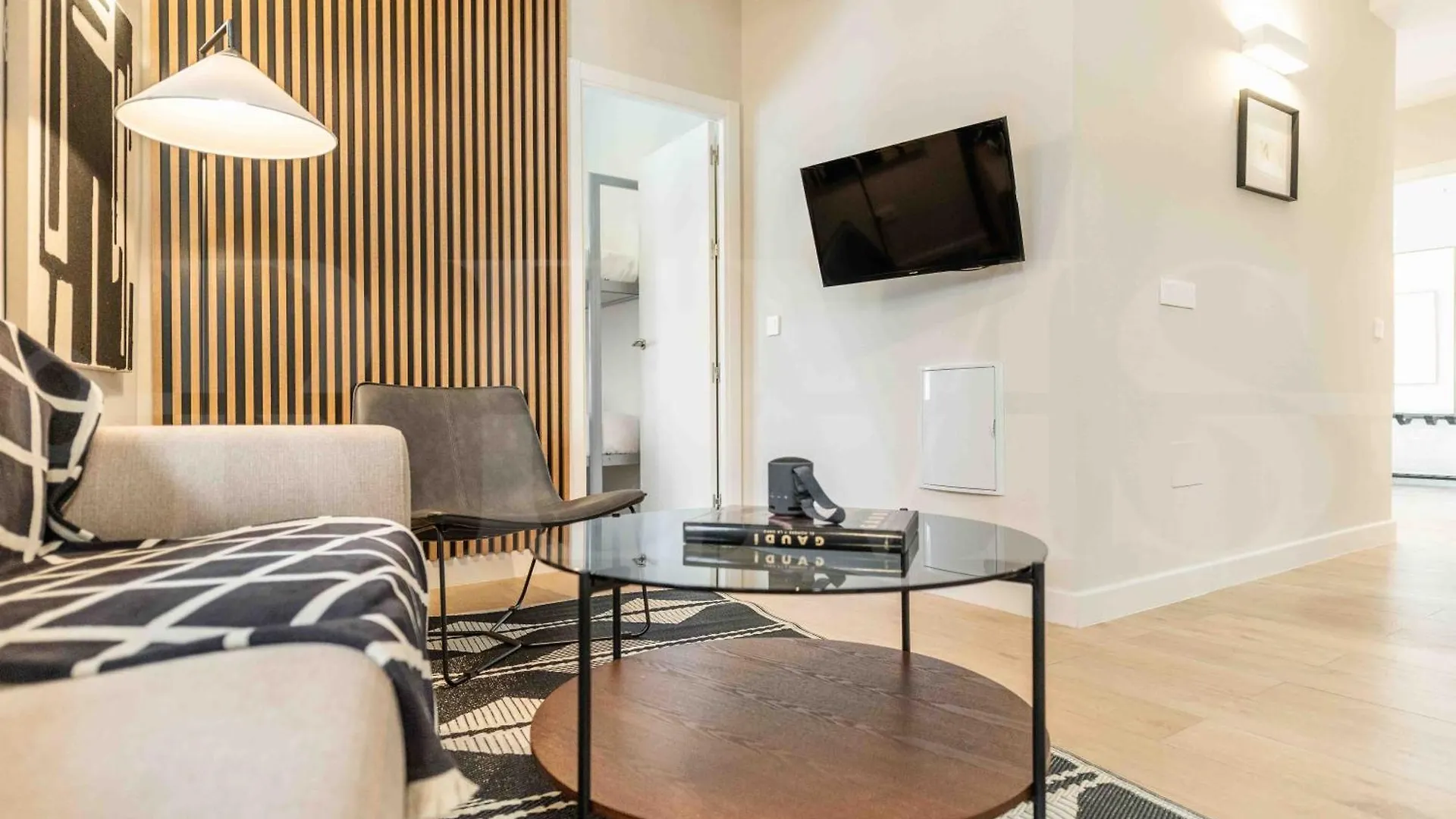 Spacious 3 Bedroom Apartment By Rems Málaga